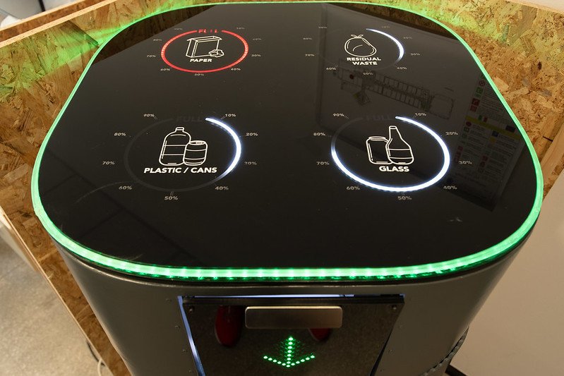 Dispositivi IoT basati su tecnologia 5G e intelligenza artificiale.
Dispositivi IoT basati su tecnologia 5G e intelligenza artificiale.