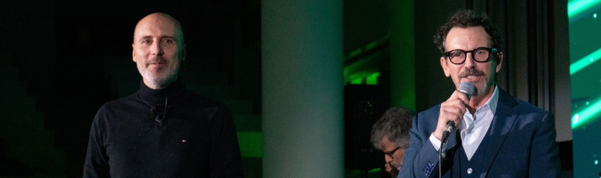 Il Direttore del Dipartimento Sergio Matteo Savaresi con Germano Lanzoni Il Direttore del Dipartimento Sergio Matteo Savaresi con Germano Lanzoni